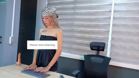 Zoey online show from May 2026 01:06:02 PM