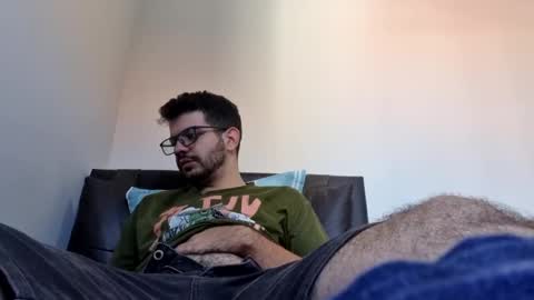 Snapshot of zoio0 chatting on January 2025 12:31:01 PM Zoio online show from January 2025 12:31:01 PM