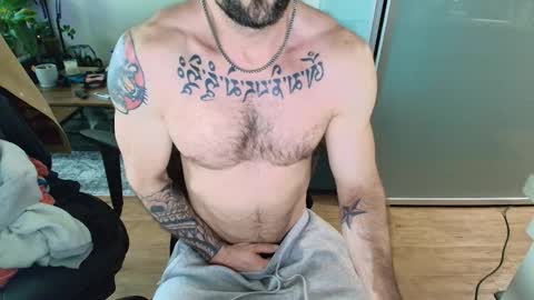Snapshot of zuko_zen69 chatting on March 2026 04:22:02 PM Zuko online show from March 2026 04:22:02 PM