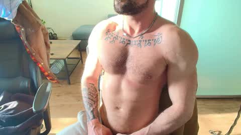Snapshot of zuko_zen69 chatting on April 2026 02:47:01 PM Zuko online show from April 2026 02:47:01 PM