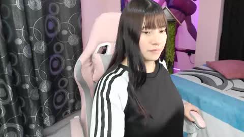 zulemapiel online show from April 2026 11:21:03 PM