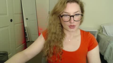 Snapshot of zuzuclaire chatting on March 2026 08:45:02 PM Carly online show from March 2026 08:45:02 PM