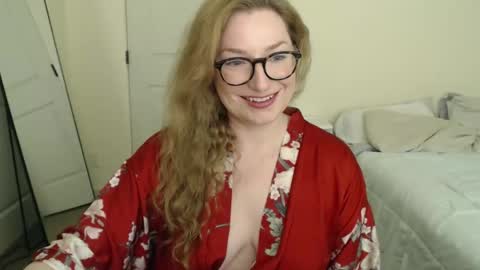 Snapshot of zuzuclaire chatting on March 2026 07:24:02 PM Carly online show from March 2026 07:24:02 PM