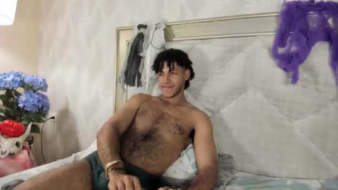 zyan_moreno online show from October 2025 07:23:01 PM