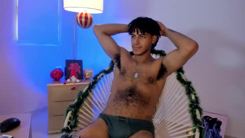 zyan_moreno online show from December 2025 06:17:01 PM