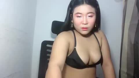 sweet lylia online show from September 2025 01:13:02 PM