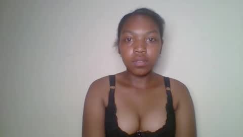 Snapshot of zyraelle_01 chatting on April 2026 08:12:02 PM zyraelle_01 online show from April 2026 08:12:02 PM