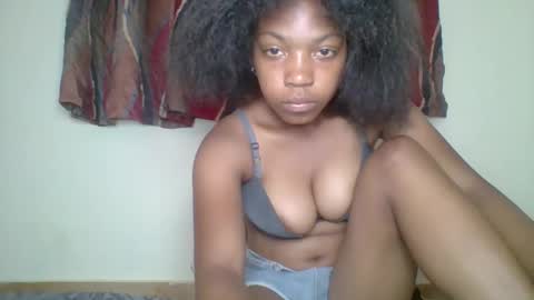 Snapshot of zyraelle_01 chatting on April 2026 10:07:02 AM zyraelle_01 online show from April 2026 10:07:02 AM