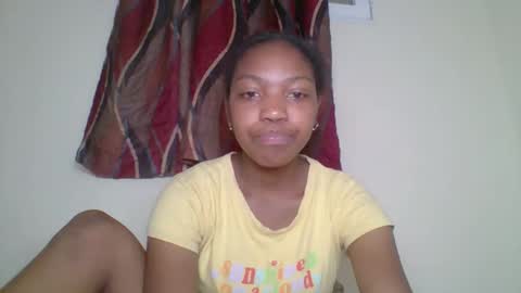 Snapshot of zyraelle_01 chatting on April 2026 06:25:01 PM zyraelle_01 online show from April 2026 06:25:01 PM