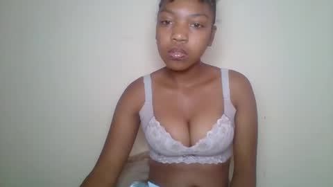 Snapshot of zyraelle_01 chatting on May 2026 10:01:02 AM zyraelle_01 online show from May 2026 10:01:02 AM