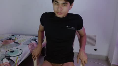 Snapshot of zyrosxk chatting on December 2024 06:35:02 AM antonio felipe online show from December 2024 06:35:02 AM
