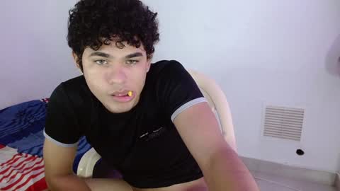 Snapshot of zyrosxk chatting on January 2025 05:41:01 AM antonio felipe online show from January 2025 05:41:01 AM