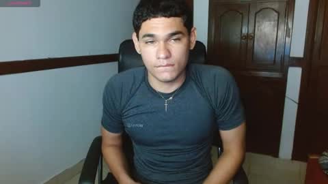 Snapshot of zyrosxk chatting on September 2025 06:04:02 AM antonio felipe online show from September 2025 06:04:02 AM