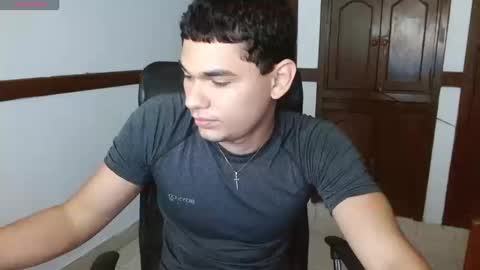 Snapshot of zyrosxk chatting on September 2025 01:01:01 PM antonio felipe online show from September 2025 01:01:01 PM