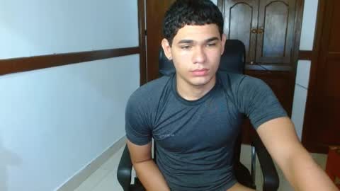 Snapshot of zyrosxk chatting on September 2025 07:46:02 AM antonio felipe online show from September 2025 07:46:02 AM