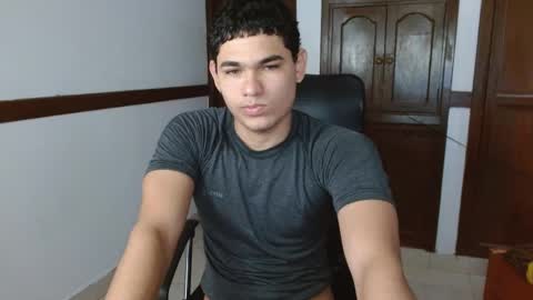 Snapshot of zyrosxk chatting on October 2025 02:58:02 PM antonio felipe online show from October 2025 02:58:02 PM