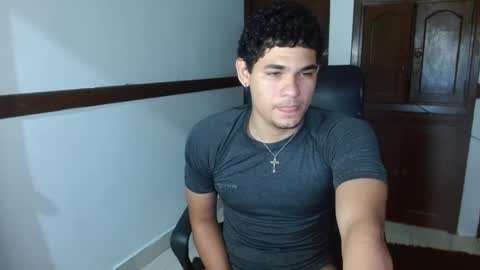 Snapshot of zyrosxk chatting on October 2025 06:36:02 AM antonio felipe online show from October 2025 06:36:02 AM