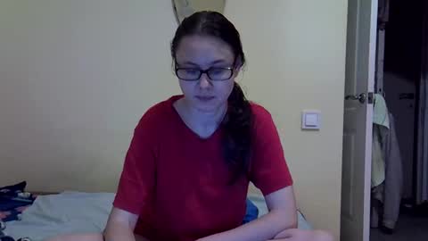 Zyuhre online show from October 2025 07:01:02 PM