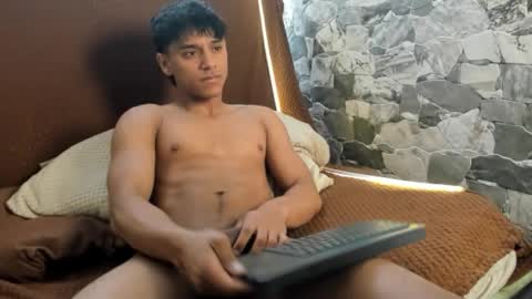 zyzz_1812 online show from February 2026 06:56:02 PM