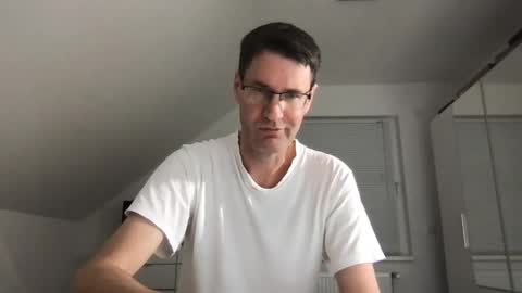 Snapshot of zzz123_cam chatting on December 2024 03:53:02 PM zzz123_cam online show from December 2024 03:53:02 PM