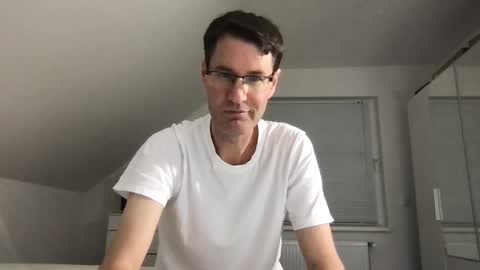 Snapshot of zzz123_cam chatting on December 2025 04:35:01 PM zzz123_cam online show from December 2025 04:35:01 PM