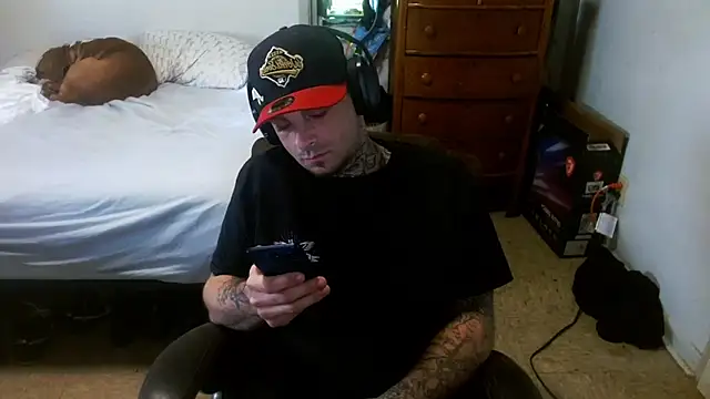 Snapshot of DADDY_KANE8--- chatting on April 2026 06:10:01 PM DADDY KANE8--- online show from April 2026 06:10:01 PM