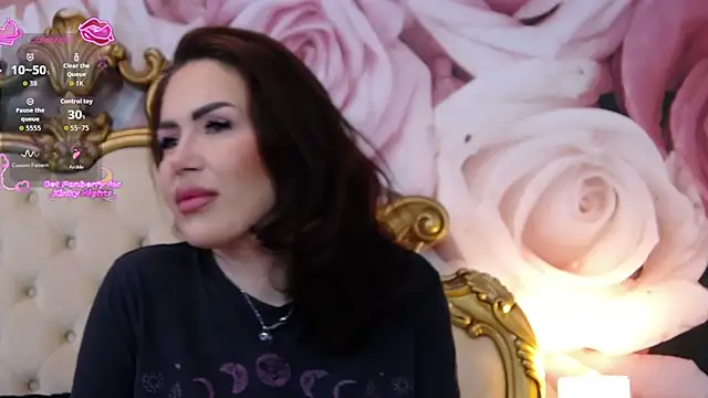 HessaHessy online show from December 2025 05:29:01 PM