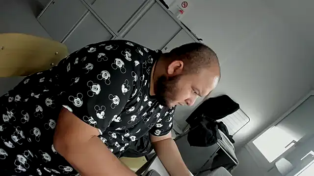 Snapshot of genderfluidco2 chatting on January 2025 03:21:01 PM genderfluidco2 online show from January 2025 03:21:01 PM