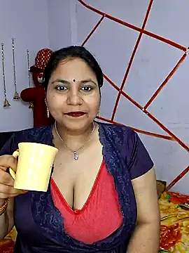 Snapshot of MOM-SUN-COUPLE chatting on January 2025 07:32:02 PM MOM-SUN-COUPLE online show from January 2025 07:32:02 PM
