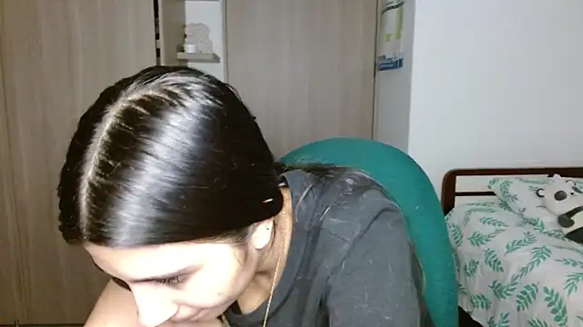 mia  lopez  online show from December 2025 04:18:02 AM