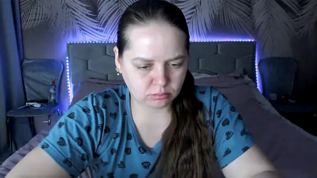 uliastar online show from February 2026 07:17:01 AM