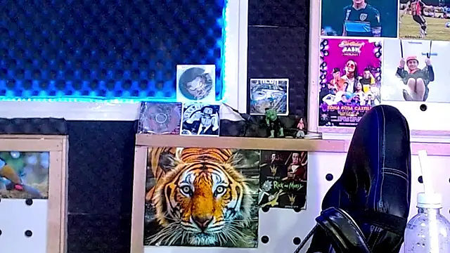 Darko0717 online show from March 2025 02:41:01 PM