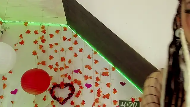 Cata green online show from February 2025 08:31:01 PM