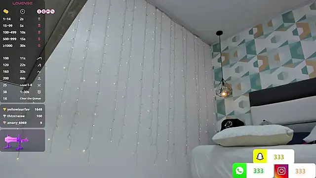 Snapshot of LIA_ROUX1 chatting on February 2025 08:59:02 AM LIA ROUX1 online show from February 2025 08:59:02 AM