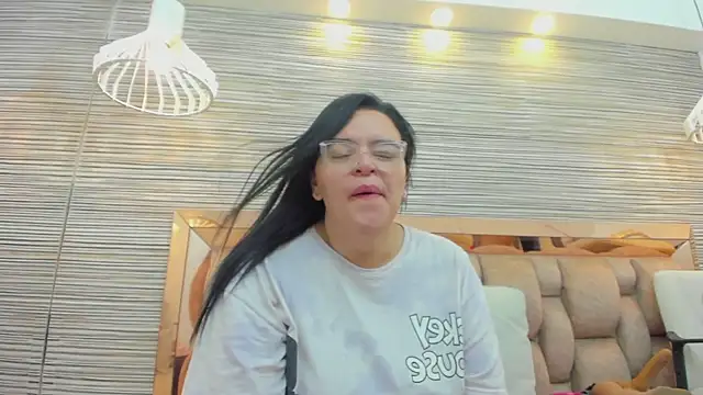 anette cooper online show from October 2025 04:02:02 AM