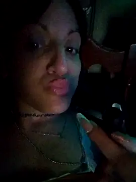 Snapshot of estefyzapata chatting on January 2026 03:10:01 AM estefyzapata online show from January 2026 03:10:01 AM