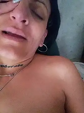 Snapshot of estefyzapata chatting on January 2026 06:02:02 PM estefyzapata online show from January 2026 06:02:02 PM