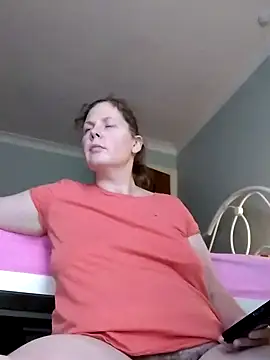 Snapshot of xxSexyBushLinnxx chatting on December 2024 01:49:02 PM xxSexyBushLinnxx online show from December 2024 01:49:02 PM