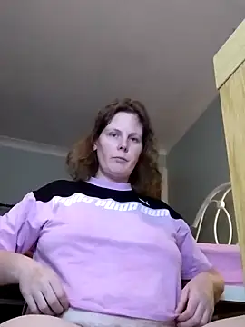 Snapshot of xxSexyBushLinnxx chatting on January 2025 08:47:02 PM xxSexyBushLinnxx online show from January 2025 08:47:02 PM