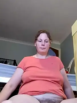 Snapshot of xxSexyBushLinnxx chatting on February 2025 07:07:01 PM xxSexyBushLinnxx online show from February 2025 07:07:01 PM