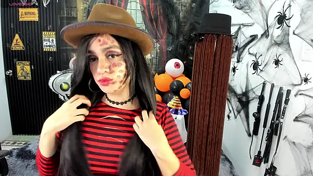 Snapshot of criss_21_ chatting on October 2025 08:21:02 PM criss 21 online show from October 2025 08:21:02 PM