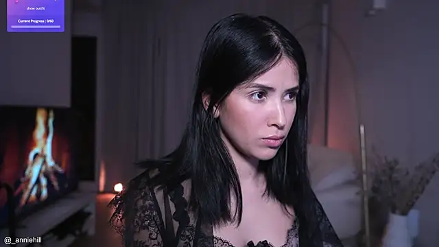 Snapshot of anniehillofficial chatting on October 2025 09:01:01 PM anniehillofficial online show from October 2025 09:01:01 PM