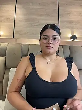 Snapshot of im_mou_ chatting on February 2026 12:59:02 PM im mou online show from February 2026 12:59:02 PM