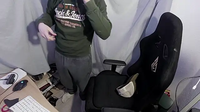 FunBoyPassiv online show from March 2026 07:39:01 PM