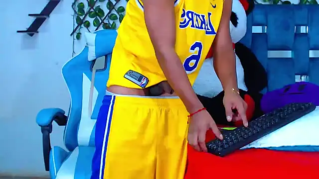 Hakim prettynigg online show from October 2025 02:02:02 PM