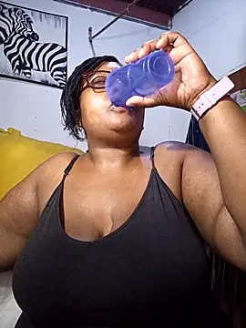 YELLOW BONE online show from February 2026 08:35:01 PM