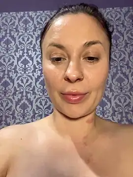 Kissmebooty online show from October 2025 12:38:01 PM