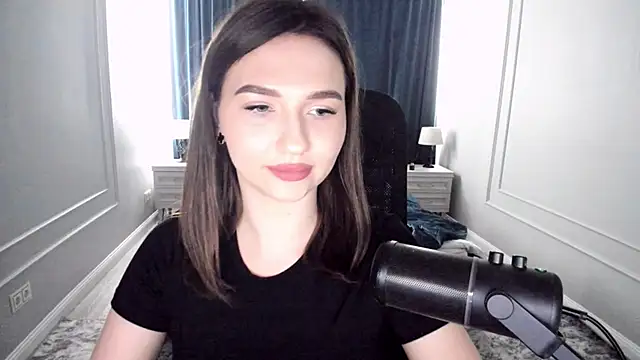 GracefulLook online show from January 2025 10:31:02 AM