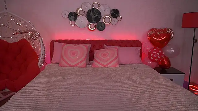 EmilyHalls online show from February 2025 10:38:02 AM