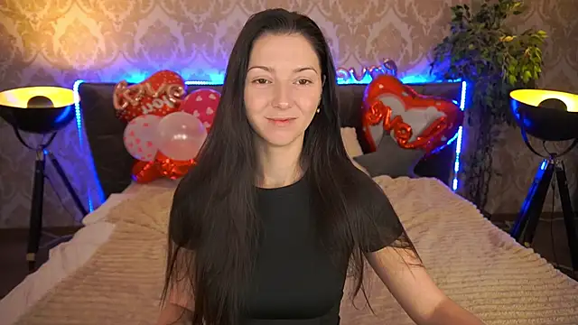 EmilyHalls online show from February 2025 07:06:01 AM
